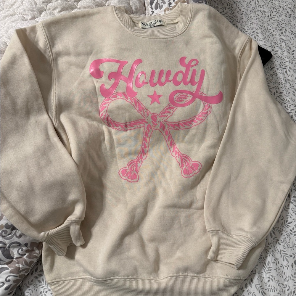 Cream Sweatshirt with Pink 'Howdy' Graphic